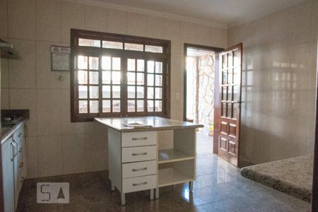Casa para alugar com 5 quartos, 230m² em Jardim Atlântico, Belo Horizonte