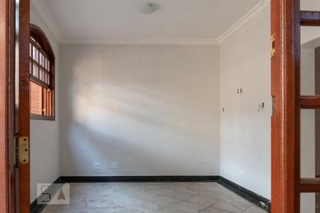 Casa para alugar com 5 quartos, 230m² em Jardim Atlântico, Belo Horizonte