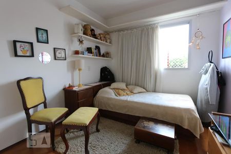 suite de apartamento para alugar com 4 quartos, 157m² em Jardim Londrina, São Paulo