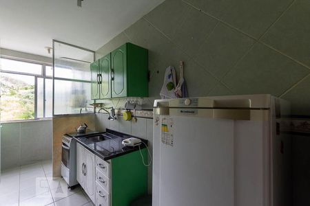 Cozinha  de apartamento à venda com 2 quartos, 54m² em Fonseca, Niterói