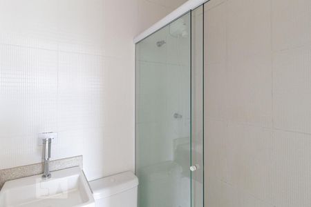 Banheiro 2 de casa de condomínio para alugar com 3 quartos, 80m² em Umuarama, Osasco