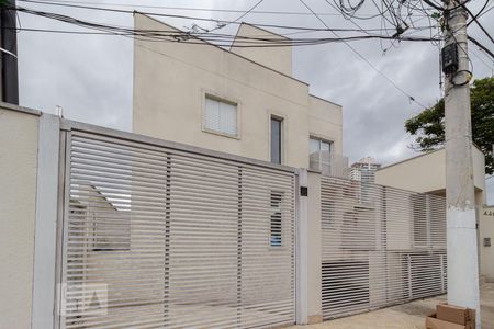 Casa de condomínio para alugar com 80m², 3 quartos e 2 vagasFachada