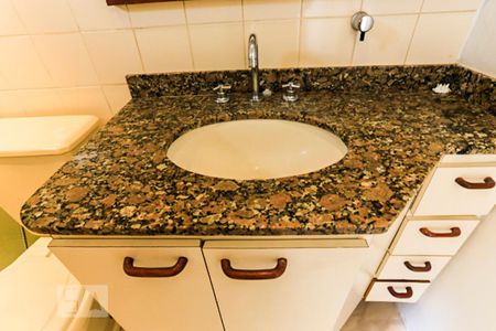 Apartamento para alugar com 72m², 2 quartos e 1 vagaBanheiro da Suíte