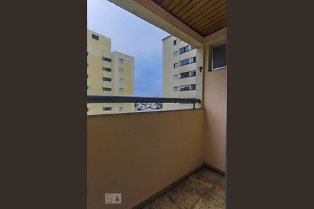 Apartamento para alugar com 72m², 2 quartos e 1 vagaVaranda da Suíte