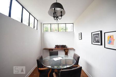 Casa à venda com 700m², 5 quartos e 3 vagasSuíte 1