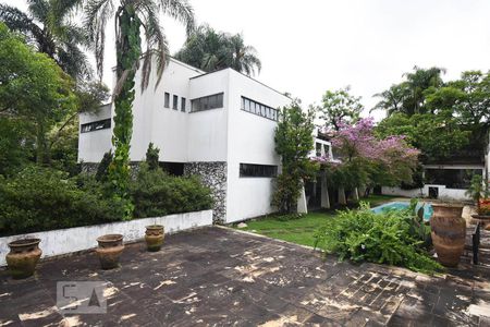 Casa à venda com 700m², 5 quartos e 3 vagasFachada