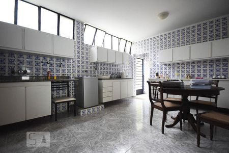 Casa à venda com 700m², 5 quartos e 3 vagasCozinha