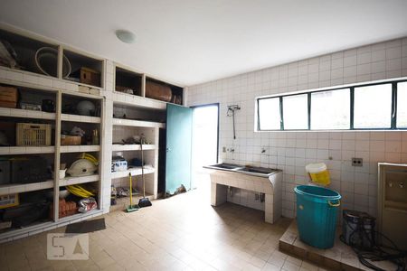 Casa à venda com 700m², 5 quartos e 3 vagasÁrea de Serviço