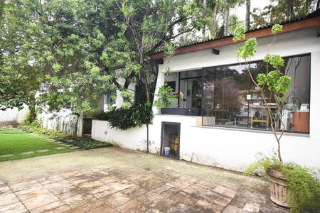 Casa à venda com 700m², 5 quartos e 3 vagasEscritório 2