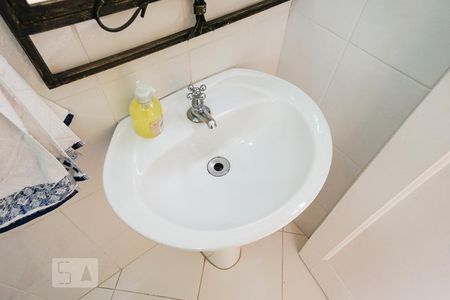 Casa para alugar com 270m², 3 quartos e 1 vaga Casa para alugar com 270m², 3 quartos e 1 vagaDetalhe banheiro de serviço