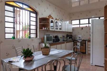 Casa para alugar com 360m², 4 quartos e 4 vagasCozinha