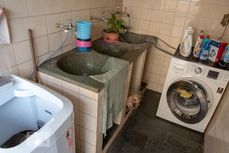 Casa para alugar com 360m², 4 quartos e 4 vagasÁrea de serviço