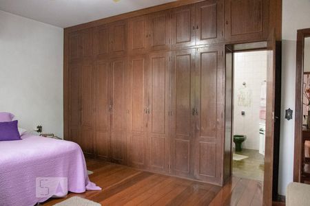 Casa para alugar com 360m², 4 quartos e 4 vagasQuarto 1