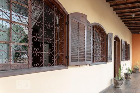 Casa para alugar com 360m², 4 quartos e 4 vagasSacada