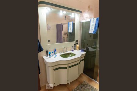 Casa para alugar com 360m², 4 quartos e 4 vagasBanheiro