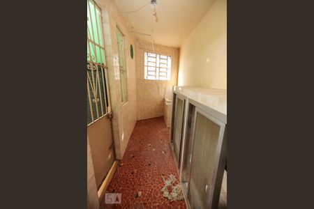 Casa à venda com 60m², 2 quartos e 1 vagaÁrea de Serviço