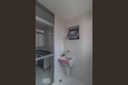 Apartamento à venda com 66m², 3 quartos e 1 vagaÁrea de Serviço