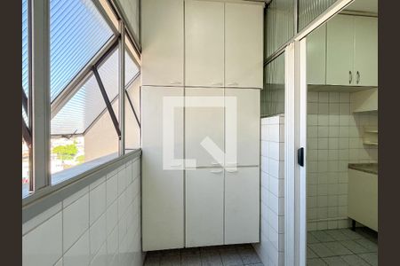 Apartamento para alugar com 58m², 2 quartos e 1 vagaÁrea de Serviço