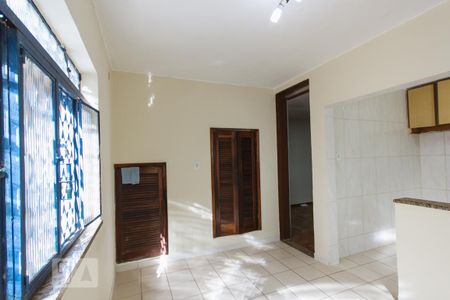 Casa de condomínio para alugar com 120m², 3 quartos e 2 vagas Casa de condomínio para alugar com 120m², 3 quartos e 2 vagasCozinha (1º andar)