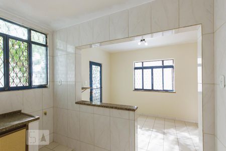 Casa de condomínio para alugar com 120m², 3 quartos e 2 vagas Casa de condomínio para alugar com 120m², 3 quartos e 2 vagasCozinha (1º andar)