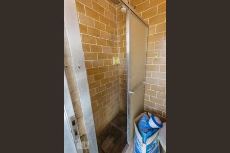 Casa de condomínio para alugar com 120m², 3 quartos e 2 vagas Casa de condomínio para alugar com 120m², 3 quartos e 2 vagasBanheiro de Serviço (1º andar)