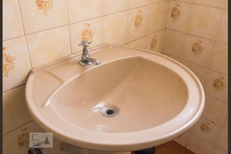 Casa à venda com 100m², 2 quartos e sem vagaBanheiro