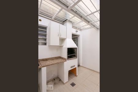 Casa de condomínio à venda com 90m², 3 quartos e 1 vagaVaranda gourmet