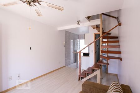 Sala de casa de condomínio à venda com 3 quartos, 90m² em Vila Nova, Porto Alegre