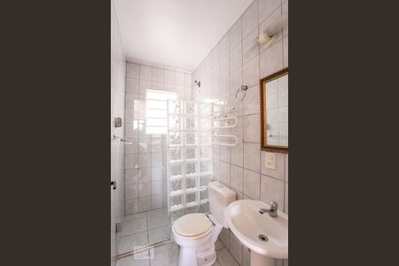 Banheiro de casa de condomínio à venda com 3 quartos, 90m² em Vila Nova, Porto Alegre