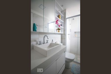 banheiro de apartamento para alugar com 3 quartos, 80m² em Jardim Nova Europa, Campinas