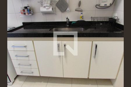 Apartamento à venda com 160m², 4 quartos e 2 vagasCozinha