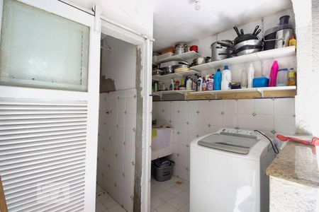 Casa de condomínio à venda com 150m², 2 quartos e 3 vagas Casa de condomínio à venda com 150m², 2 quartos e 3 vagasÁrea de Serviço