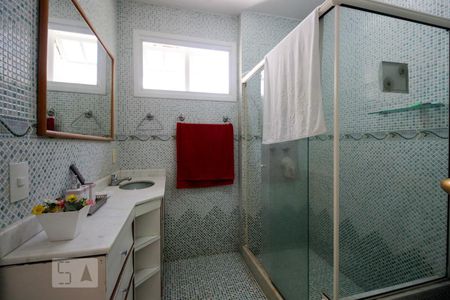 Casa de condomínio à venda com 150m², 2 quartos e 3 vagas Casa de condomínio à venda com 150m², 2 quartos e 3 vagasBanheiro da Suíte