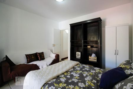 Casa de condomínio à venda com 150m², 2 quartos e 3 vagas Casa de condomínio à venda com 150m², 2 quartos e 3 vagasQuarto