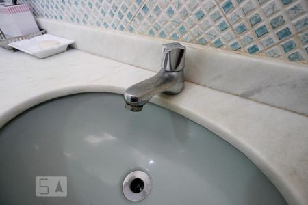 Casa de condomínio à venda com 150m², 2 quartos e 3 vagas Casa de condomínio à venda com 150m², 2 quartos e 3 vagasBanheiro da Suíte