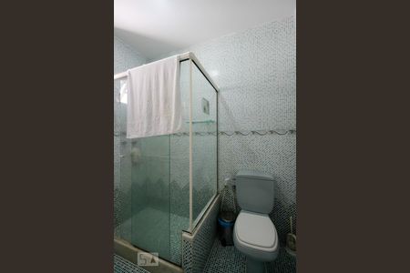 Casa de condomínio à venda com 150m², 2 quartos e 3 vagas Casa de condomínio à venda com 150m², 2 quartos e 3 vagasBanheiro da Suíte