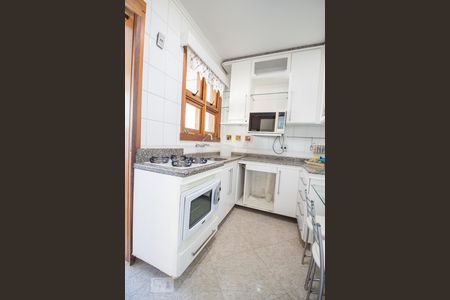 Cozinha - Armários de apartamento à venda com 2 quartos, 82m² em Passo da Areia, Porto Alegre