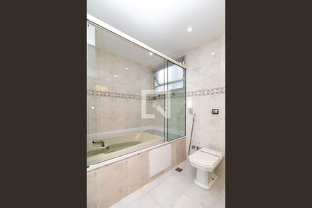 Apartamento à venda com 160m², 3 quartos e 3 vagasBanheiro da Suite