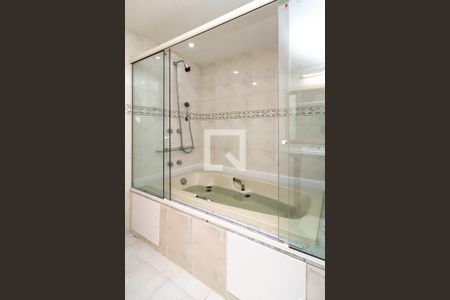 Apartamento à venda com 160m², 3 quartos e 3 vagasBanheiro da Suite