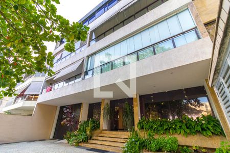 Apartamento à venda com 160m², 3 quartos e 3 vagasFachada