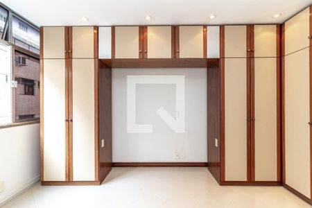 Apartamento à venda com 160m², 3 quartos e 3 vagasQuarto 1