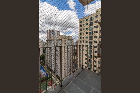 Apartamento à venda com 100m², 3 quartos e 1 vagaVaranda