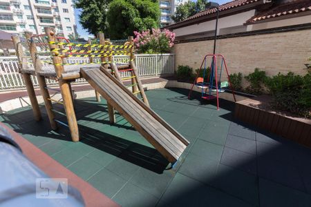 Apartamento para alugar com 70m², 2 quartos e 1 vaga Apartamento para alugar com 70m², 2 quartos e 1 vagaÁrea Comum - Playground