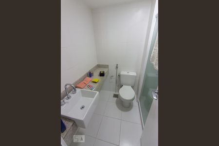 Banheiro de apartamento para alugar com 2 quartos, 70m² em Freguesia (jacarepaguá), Rio de Janeiro