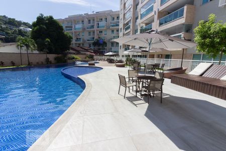 Apartamento para alugar com 70m², 2 quartos e 1 vaga Apartamento para alugar com 70m², 2 quartos e 1 vagaÁrea comum - Piscina