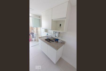 Apartamento para alugar com 70m², 2 quartos e 1 vaga Apartamento para alugar com 70m², 2 quartos e 1 vagaCozinha - Armários