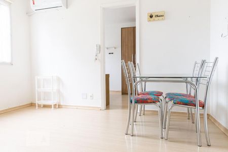 Sala de apartamento à venda com 1 quarto, 38m² em Humaitá, Porto Alegre