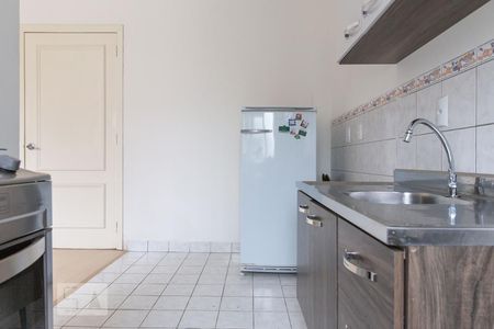 Cozinha de apartamento à venda com 1 quarto, 38m² em Humaitá, Porto Alegre