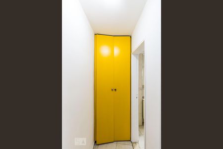 Corredor de apartamento para alugar com 2 quartos, 60m² em Bela Vista, São Paulo