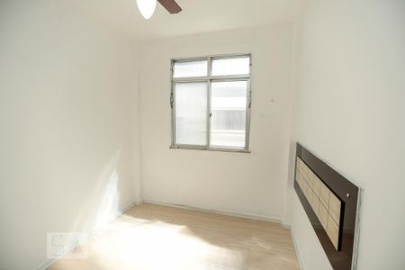 Quarto 2 de apartamento para alugar com 2 quartos, 55m² em Del Castilho, Rio de Janeiro